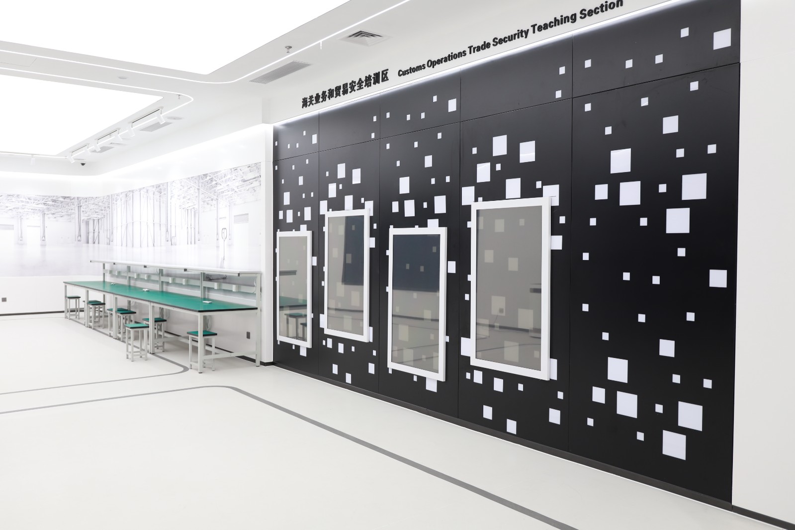 實景培訓區(qū)及配套教學區(qū) (1).JPG 實景培訓區(qū)及配套教學區(qū) (1).JPG