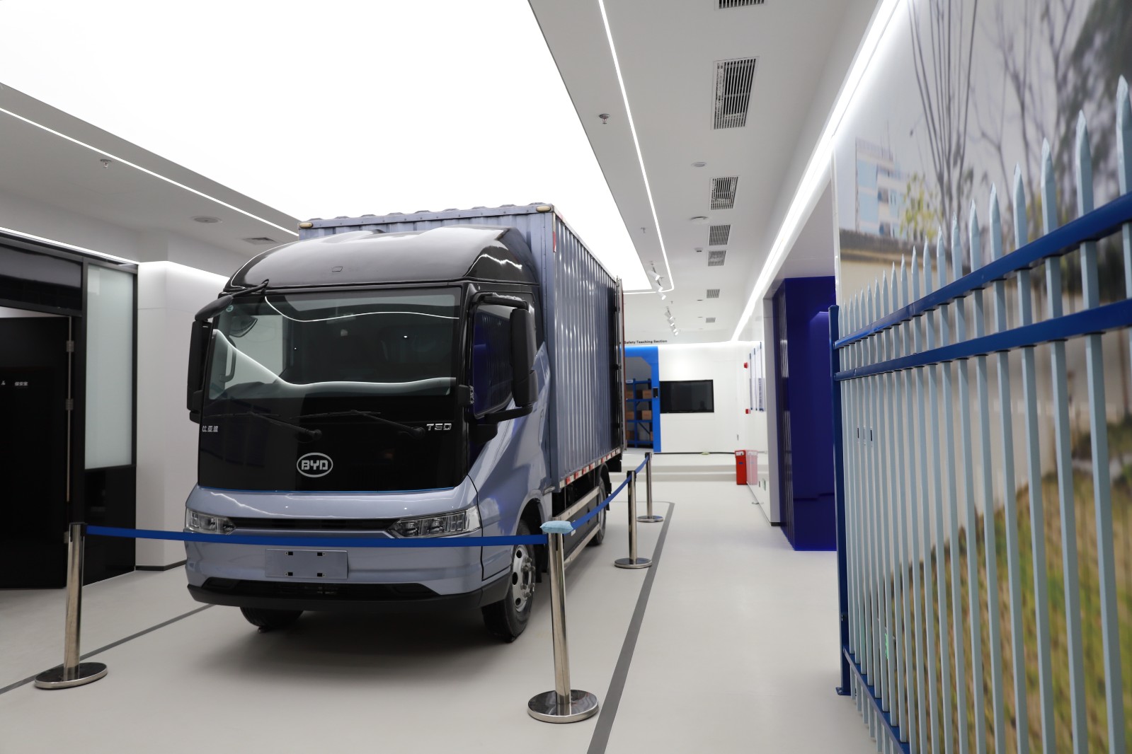 實景培訓區(qū)及配套教學區(qū) (2).JPG 實景培訓區(qū)及配套教學區(qū) (2).JPG